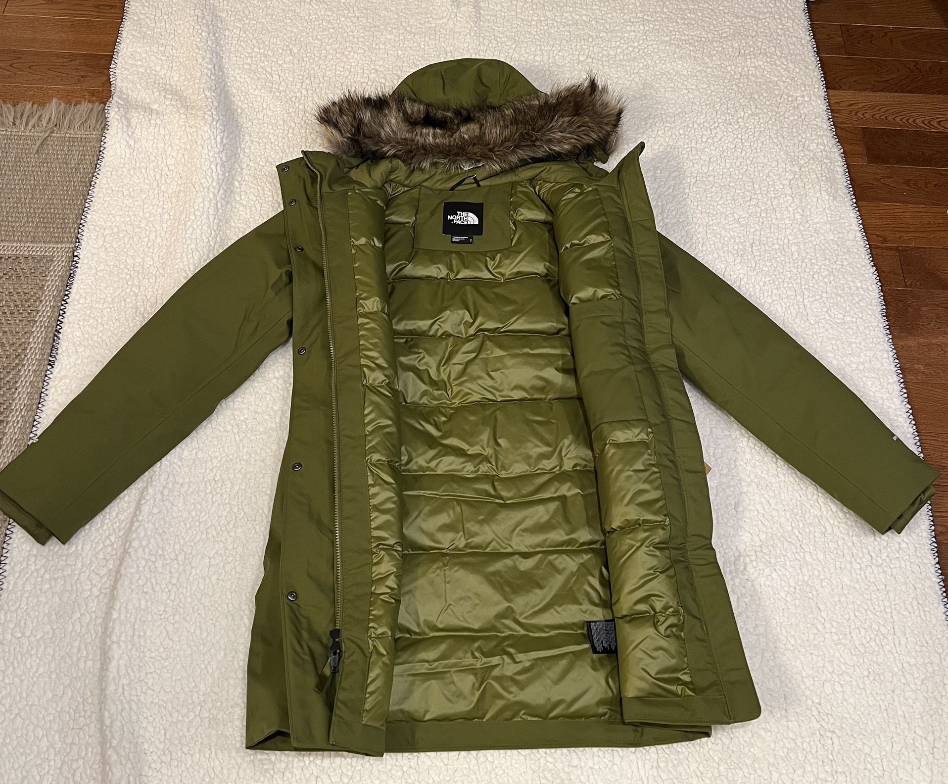 The North Face Women’s Down Arctic Parka Small