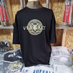 VERSACE T SHIRT  NEW 