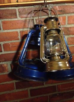 Lot of 3 oil lanterns