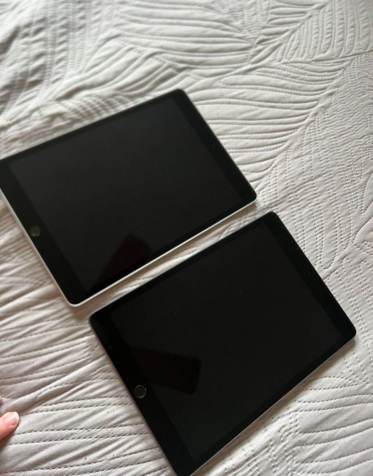 9th GEN IPAD’S