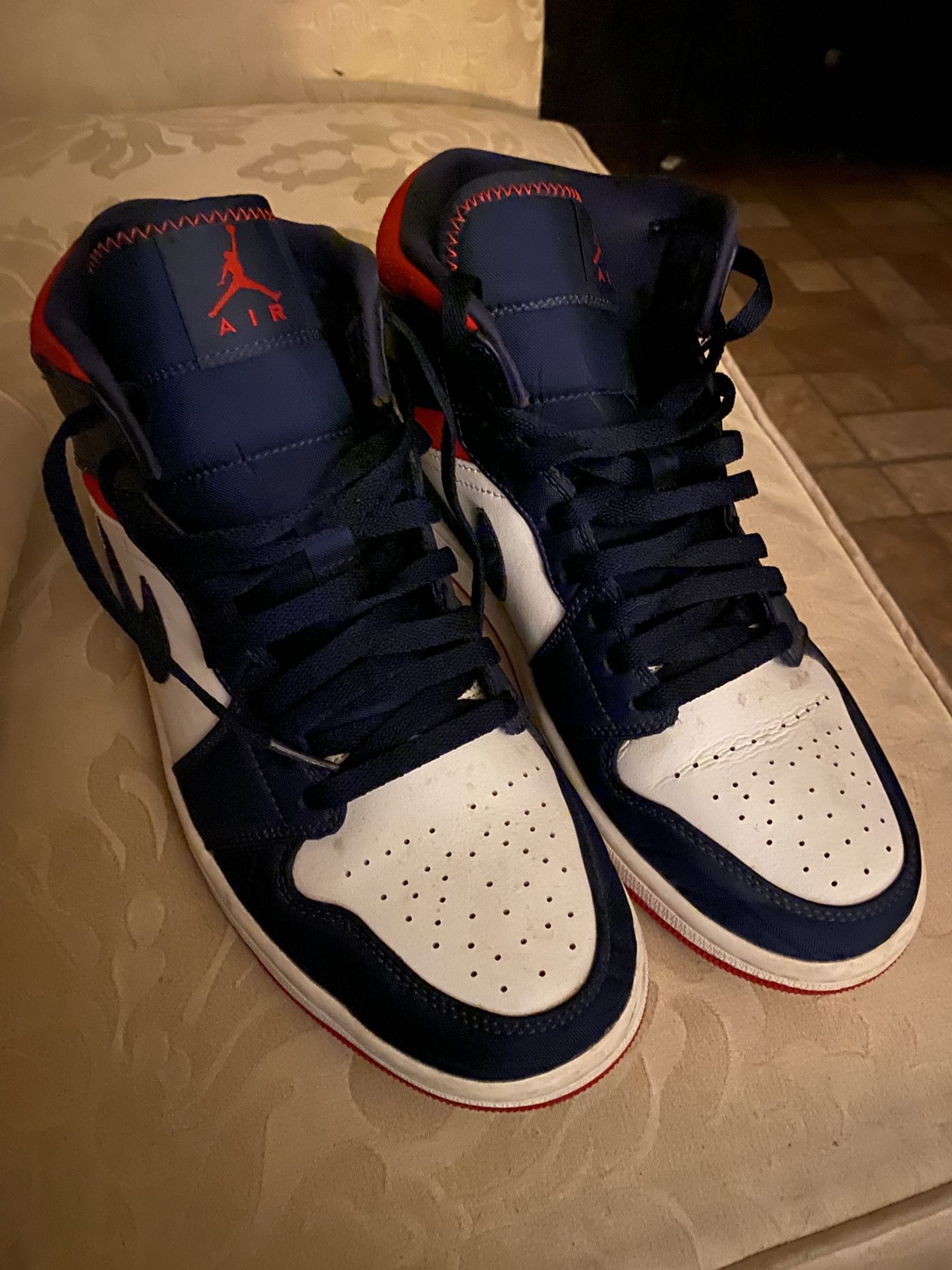 Air Jordan 1 Mid