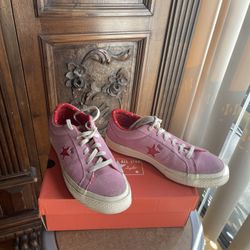 Converse Hello Kitty Tennis Shoes