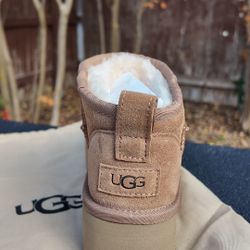 Platform Ugg Boot Size 8