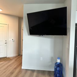 Samsung UN60D6400UFXZA – 60” LED TV (2011)