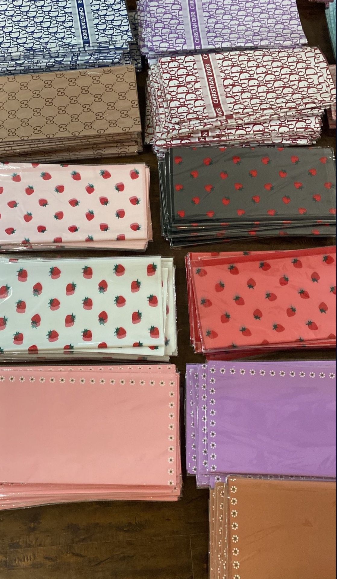 ‼️ Sale Floral Wrapping paper 2/$8