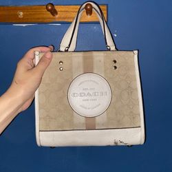 SMALL COACH DEMPSEY PURSE
