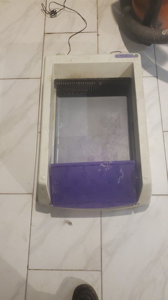 Scoop Free Litter Box