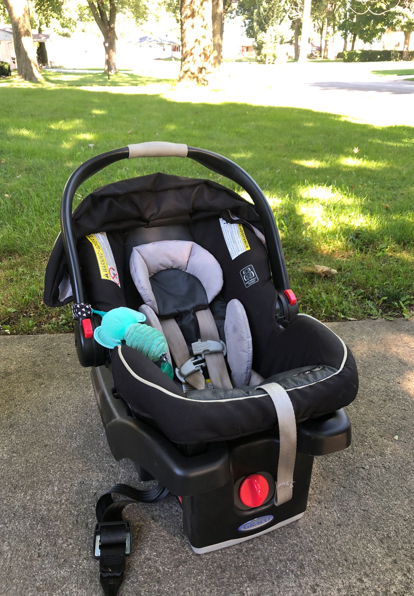 GRACO INFANT CAR SEAT