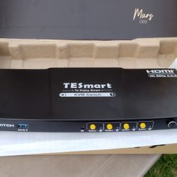 TESmart USB 3.0 HDMI KVM Switch 1 Monitor 4 Computers 4K@60Hz