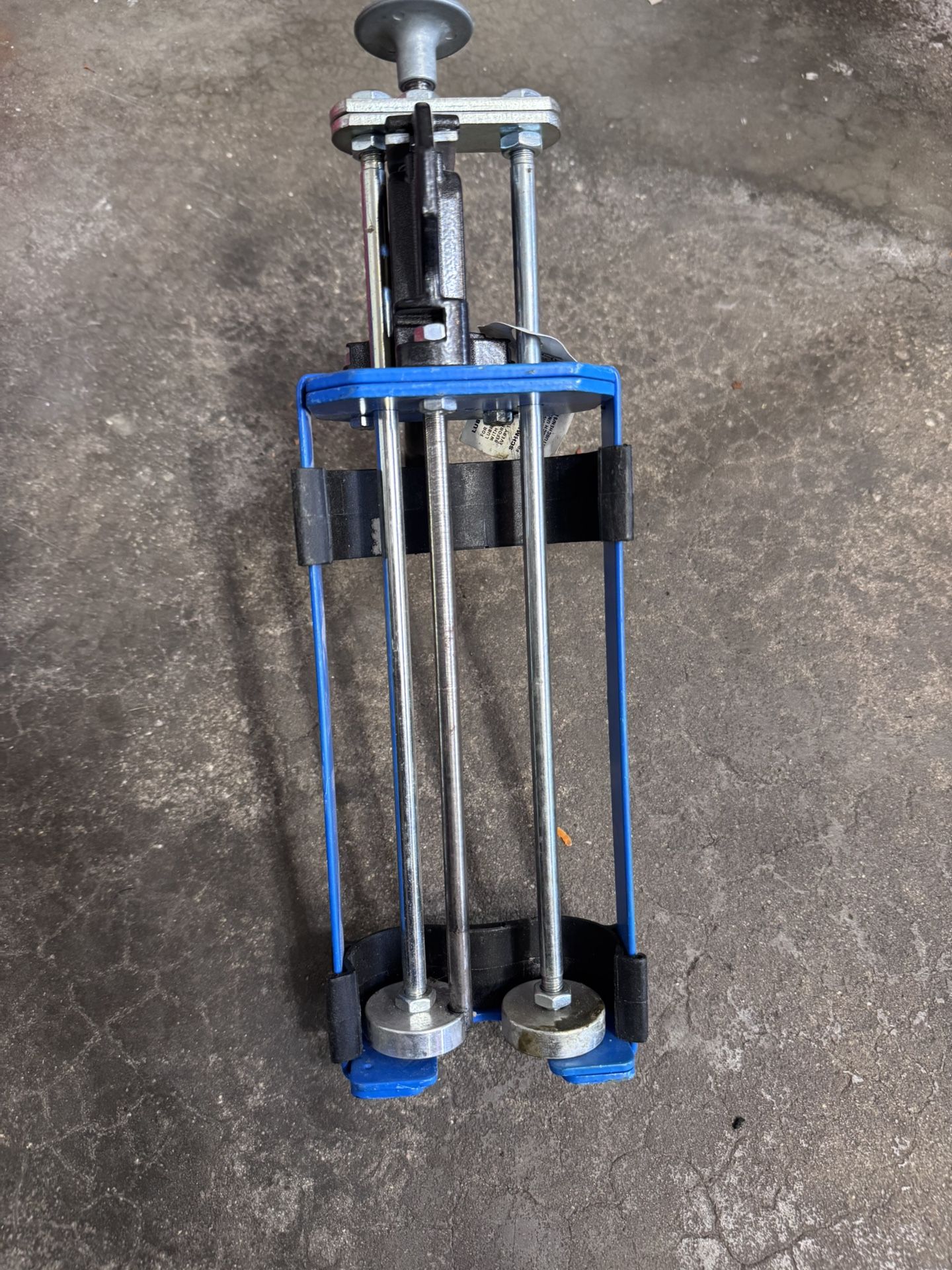 Cox Epoxy Gun