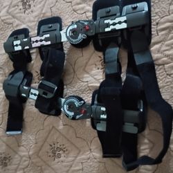 Donjoy Knee Brace Valued @ $260.00   2 Braces
