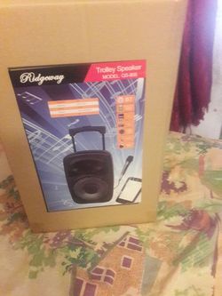 Bocina inalámbrica con Bluetooth $70