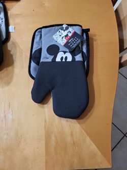Mickey Pot Holder and Mitt
