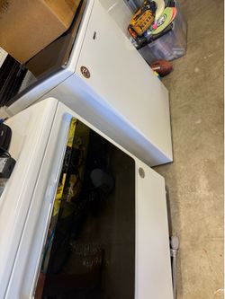 Whirlpool Washer and Dryer (Great Condition)