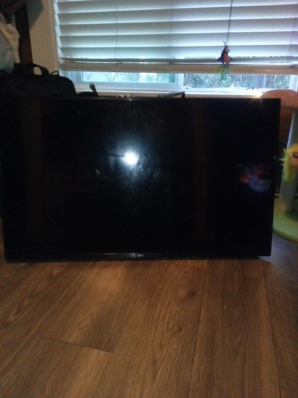 LG 43 Inch Smart TV