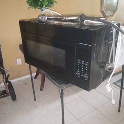 GE Above The Range Or Countertop Microwave For Sale In Pine Hills 