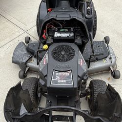 Craftsman KOHLER VTWIN 26HP 50” DECK AUTO TRAN FOOTPEDAL OPERATED REVERSE AND FORWARD