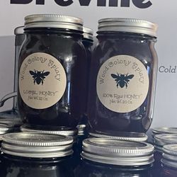 Honey For Sale Yummy And Fresh Good For Your Health 💯woodcolony 💯 Raw  Honey 🍯 $10 Each