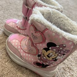 Toddler Size 9 Minnie Mouse Snow Boots