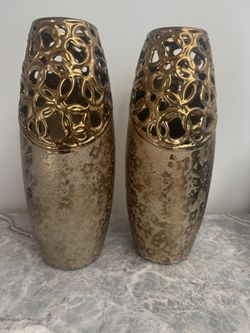 Gold Decorative 2 Vases