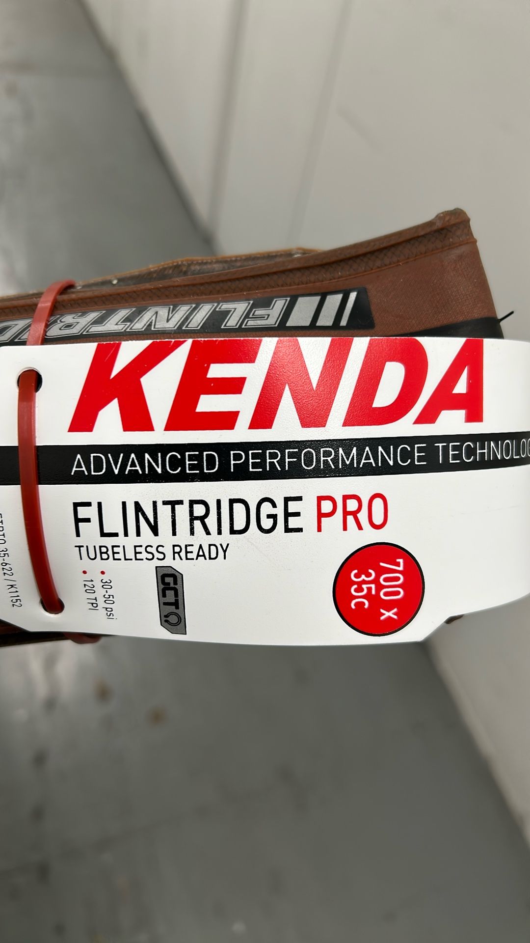 KENDA Tubeleas Ready 700 X 35c