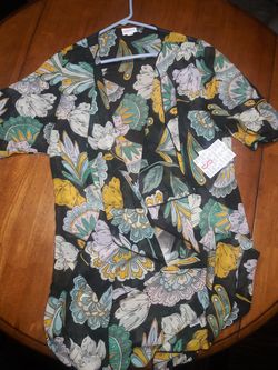 NWT Lularoe Shirley size small
