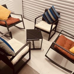 (DELIVERY FREE& MOVE IN)New outdoor set with large NEW Rug 6’9’ft in package.