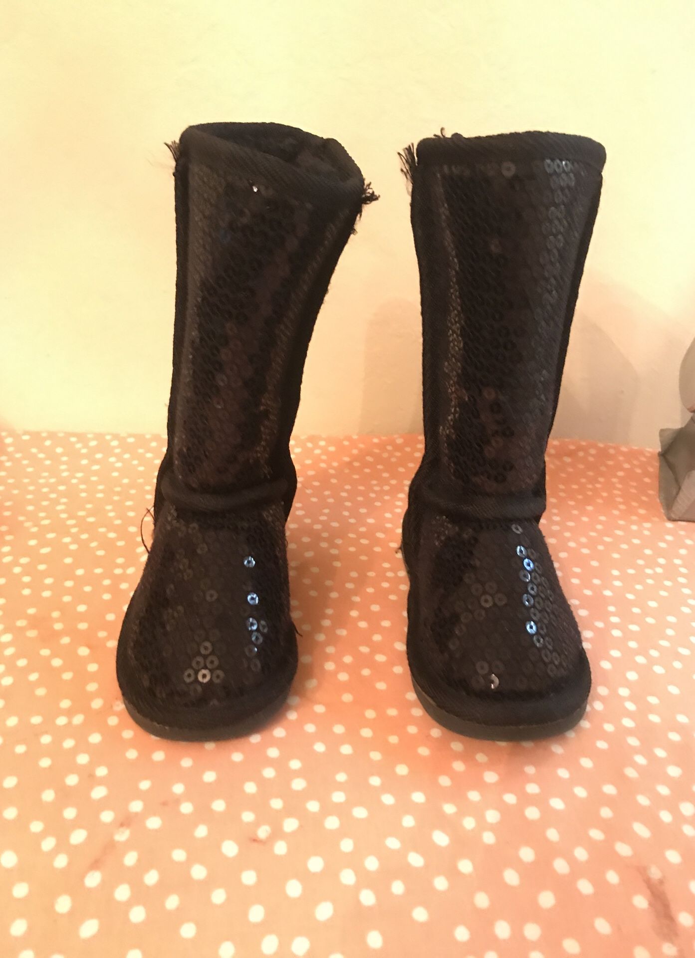 Cute boots toddler size 7c