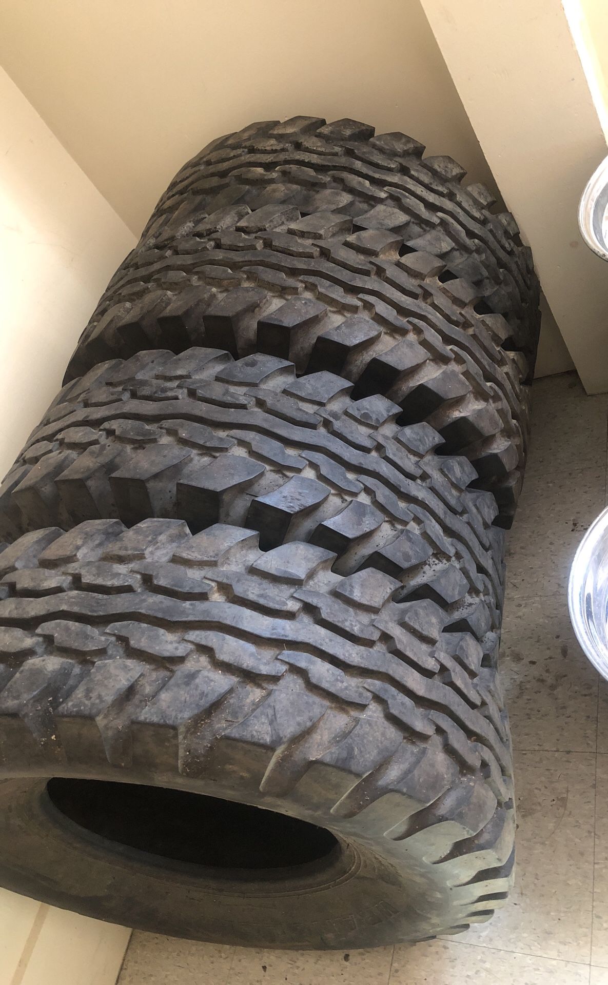 36’ inch goodyear wrangler military surplus tires .80-90% tread life