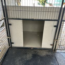 Quartz Stone Dog House