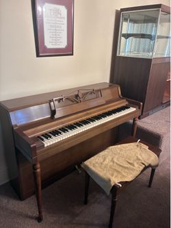 Piano & chair