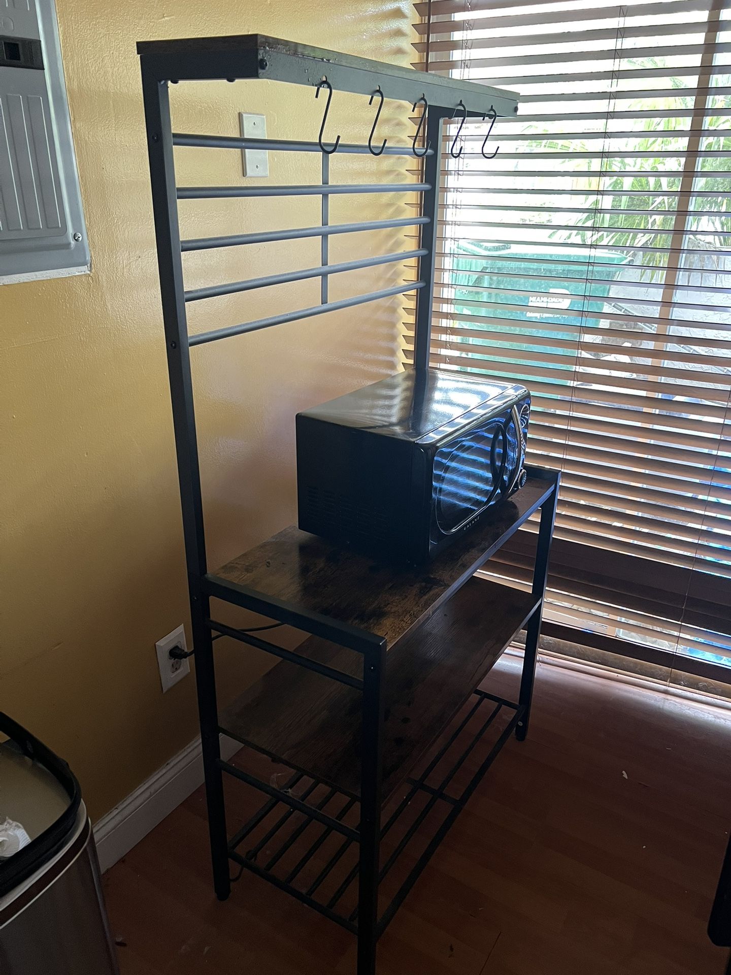 Baker’s Rack