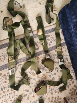 Chevy seat belts