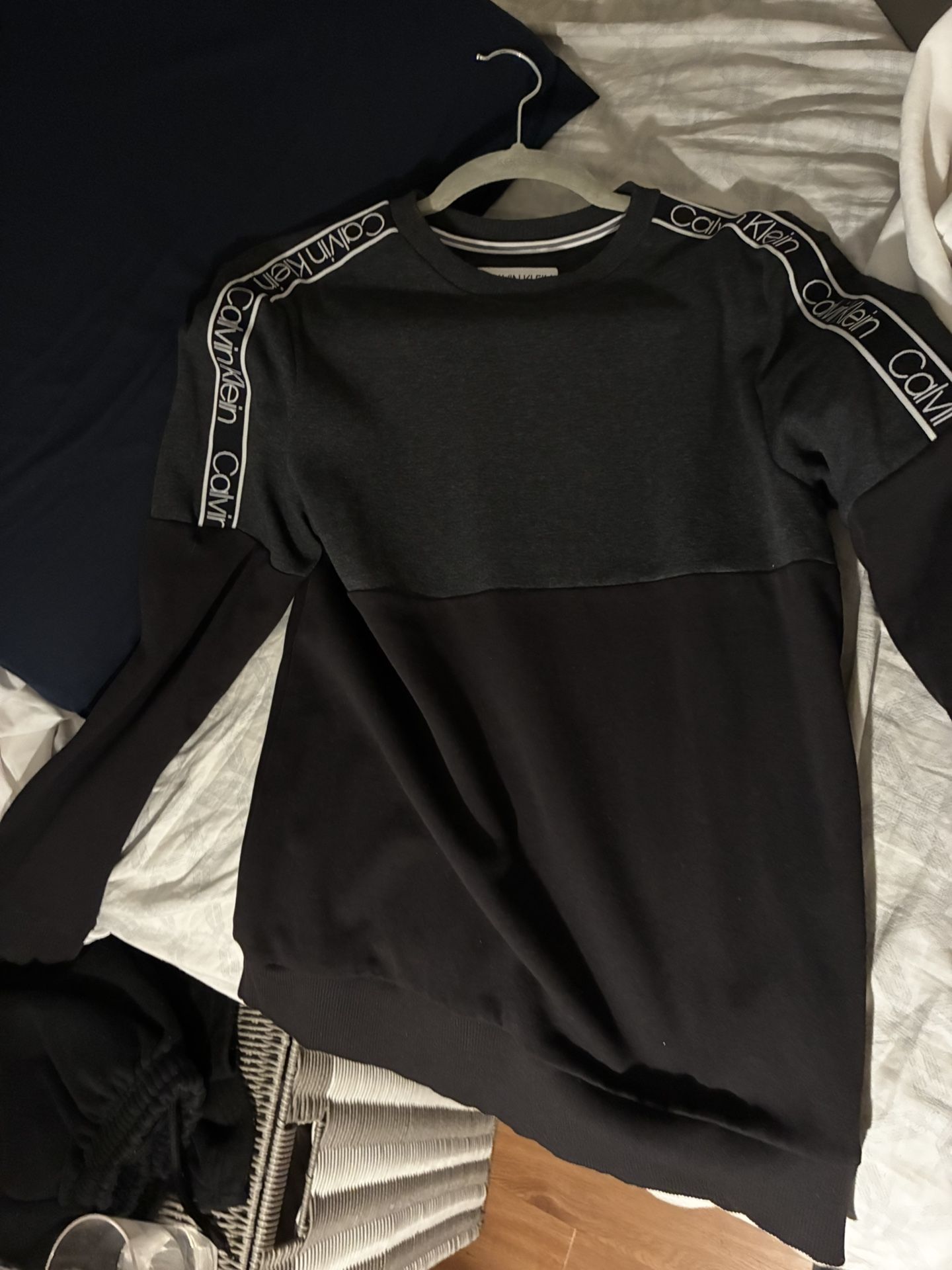 Calvin Klein Sweatshirt