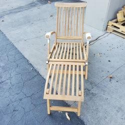 Stemer Chaise Lounge