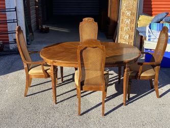 Dining Table  & 4 Chairs