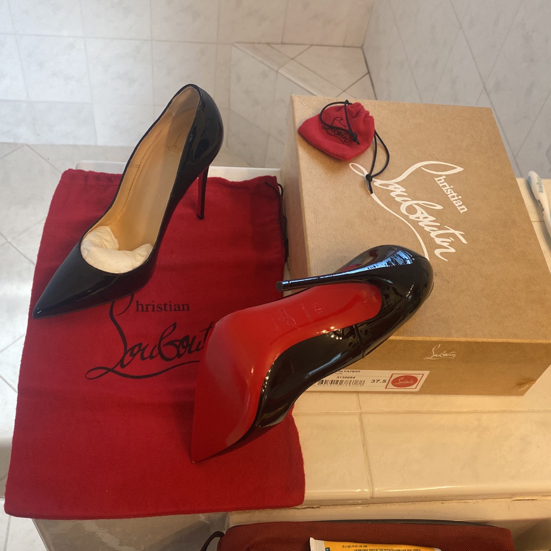 Womens Authentic Christian Louboutin Red Bottom