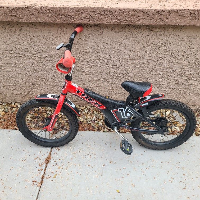 Boys Trek Bike 16