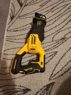 DEWALT 20V MAX* XR® Brushless Cordless Reciprocating Saw
