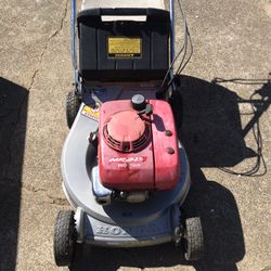 Lawn mower honda HR215-SELF PROPELLED    
