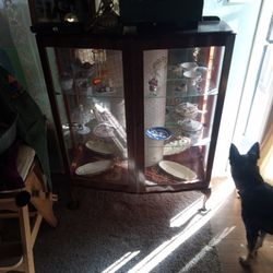 Display Cabinet W Mirrored Back