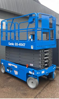 2016 Genie 4047 Scissor Lift