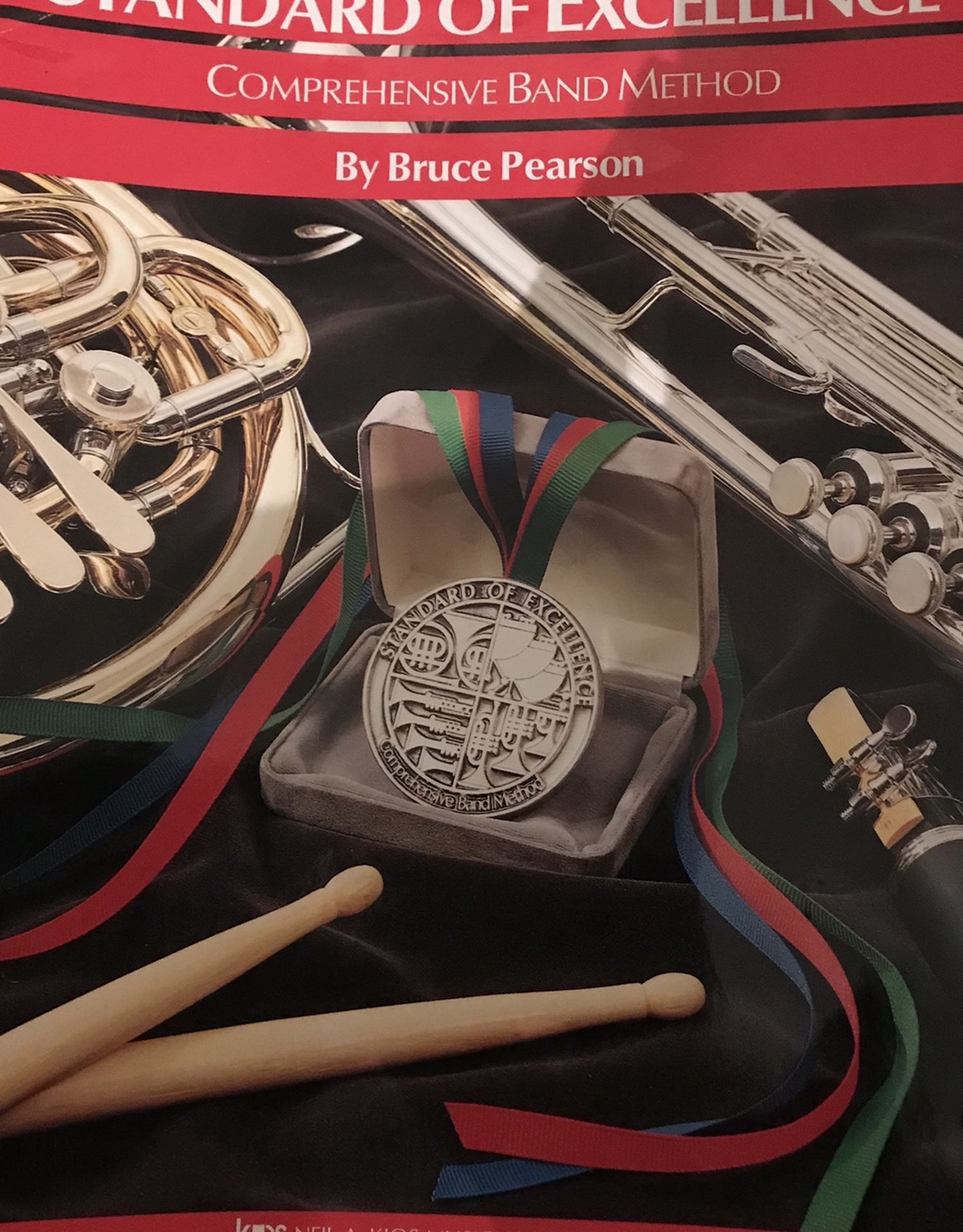 Standard of excellence comprehensive band method. Book one Bb clarinet