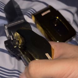 Golden Clipper And Foil Shaver From Weeme