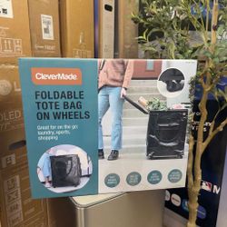 Foldable tote bag on wheels