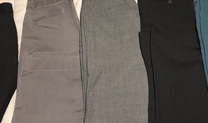Women’s / Juniors Dress Pants Size 4