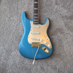 Squier 40th Anniversary Stratocaster Limited Edition 