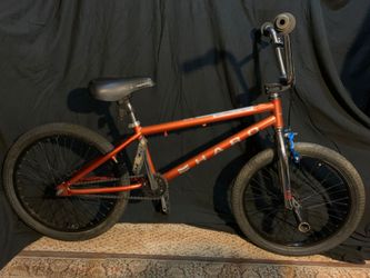Haro Shredder PRO 20" BMX Bike Candy Orange