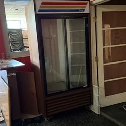 True® Refrigerated Merchandiser 2