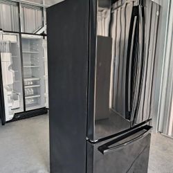 GE Refrigerator Fridge DELIVERY AVAILABLE! Freezer on bottom